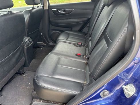 Used 2017 Nissan Rogue SL w/ SL Premium Package FWD image 16