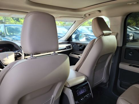 Certified 2023 Lincoln Aviator Reserve w/ Elements Package Plus RWD image 12