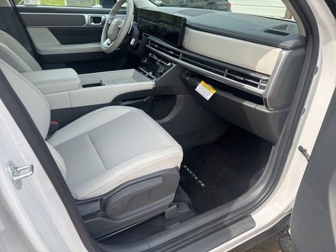 Used 2026 Hyundai Santa Fe SEL FWD image 18