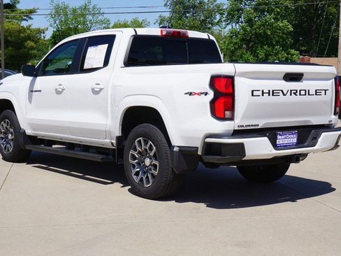 Used 2024 Chevrolet Colorado LT w/ LT Convenience Package III AWD/4WD image 5