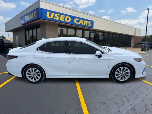 Used 2023 Toyota Camry LE image 2