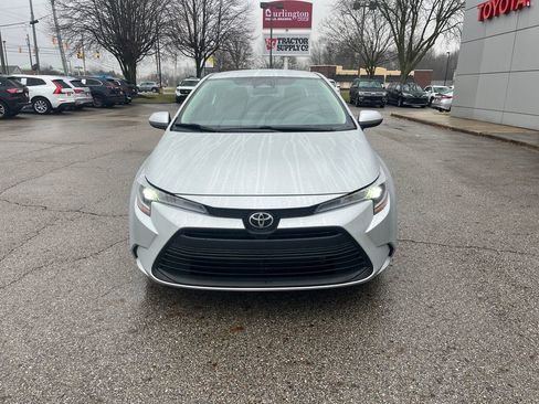 Used 2025 Toyota Corolla LE image 8
