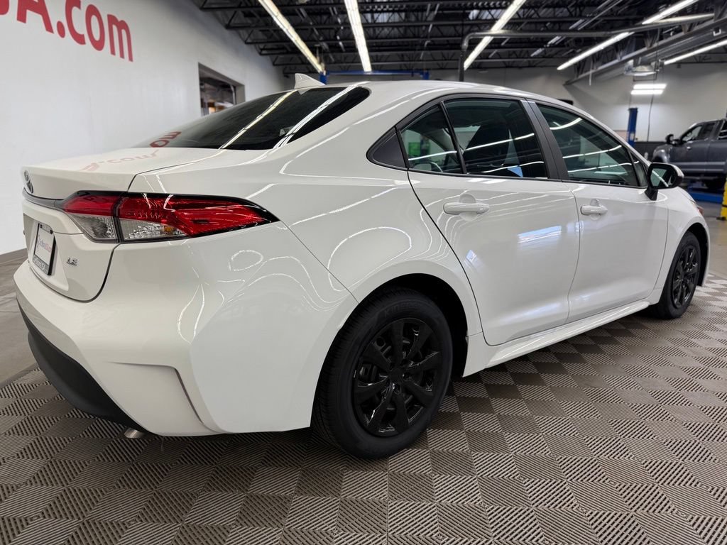 Used 2026 Toyota Corolla LE FWD image 7
