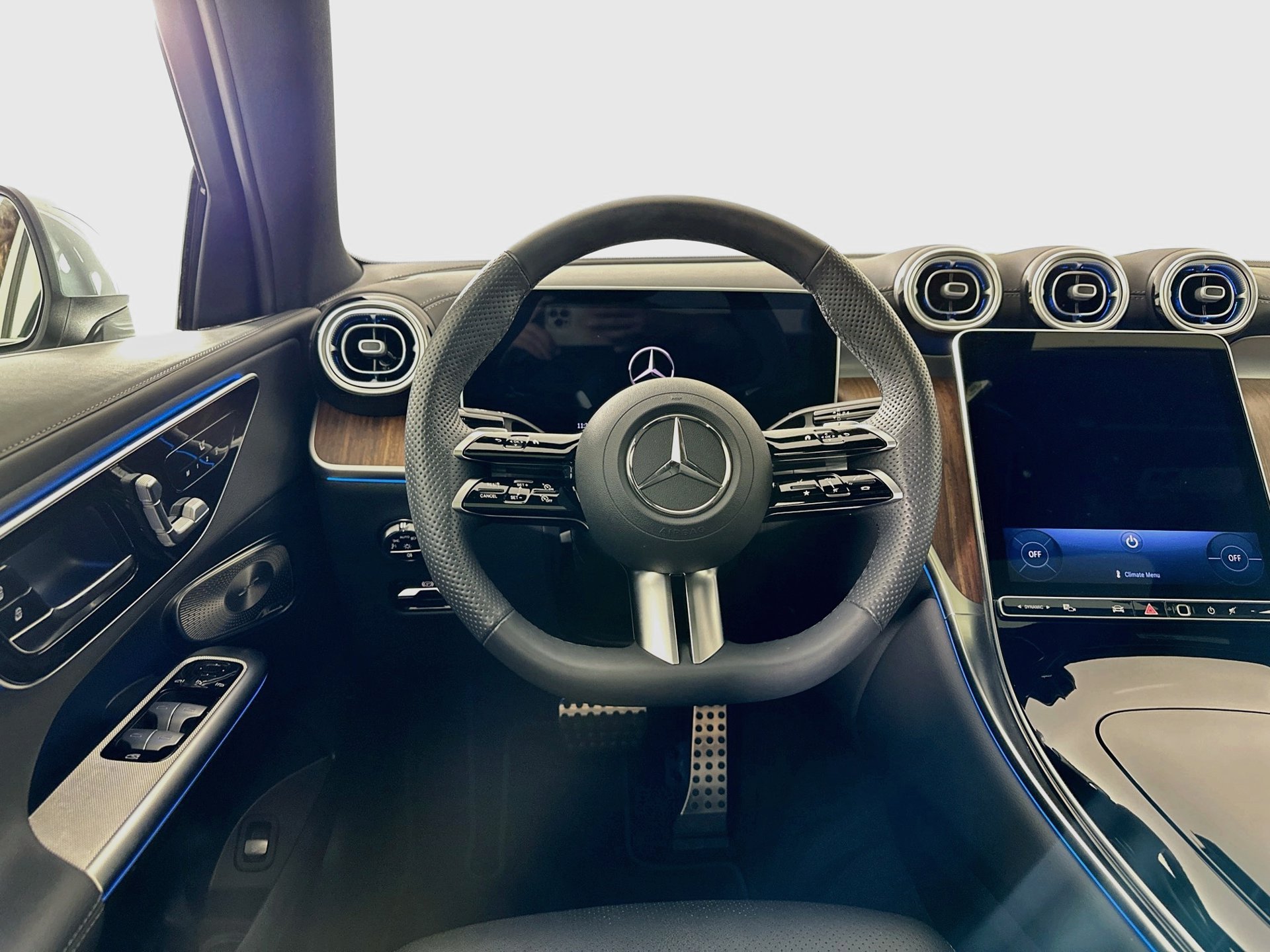 Certified 2026 Mercedes-Benz GLC 300 4MATIC w/ AMG Line image 25