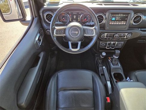 Used 2021 Jeep Wrangler Unlimited Sahara image 12