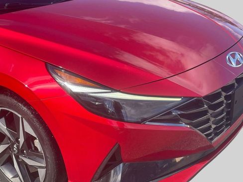 Used 2023 Hyundai Elantra Limited w/ Cargo Package image 9