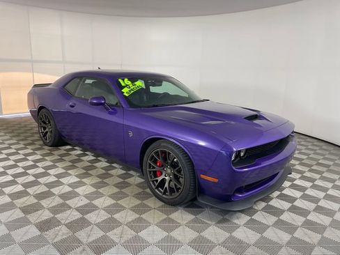 Used 2016 Dodge Challenger SRT Hellcat image 17