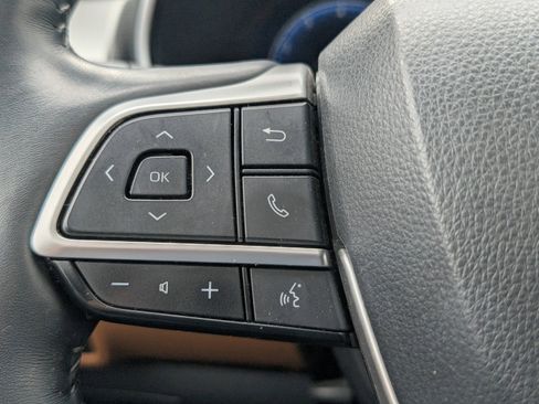 Used 2024 Toyota Highlander Platinum image 14