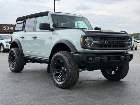 Used 2023 Ford Bronco Black Diamond AWD/4WD image 43