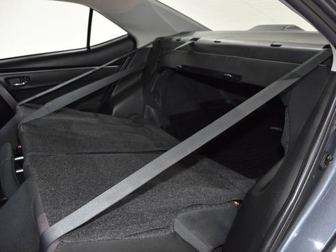 Used 2018 Toyota Corolla L image 30