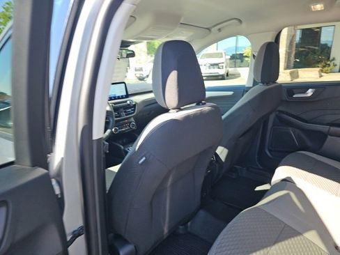 Used 2021 Ford Escape SE w/ Cold Weather Package image 6