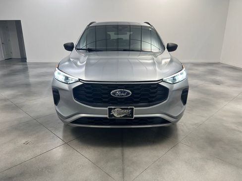 Used 2024 Ford Escape ST-Line image 2