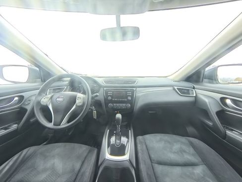 Used 2016 Nissan Rogue S w/ Appearance Package image 25