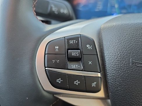 Used 2025 Ford Explorer Active w/ Active Comfort Package image 22