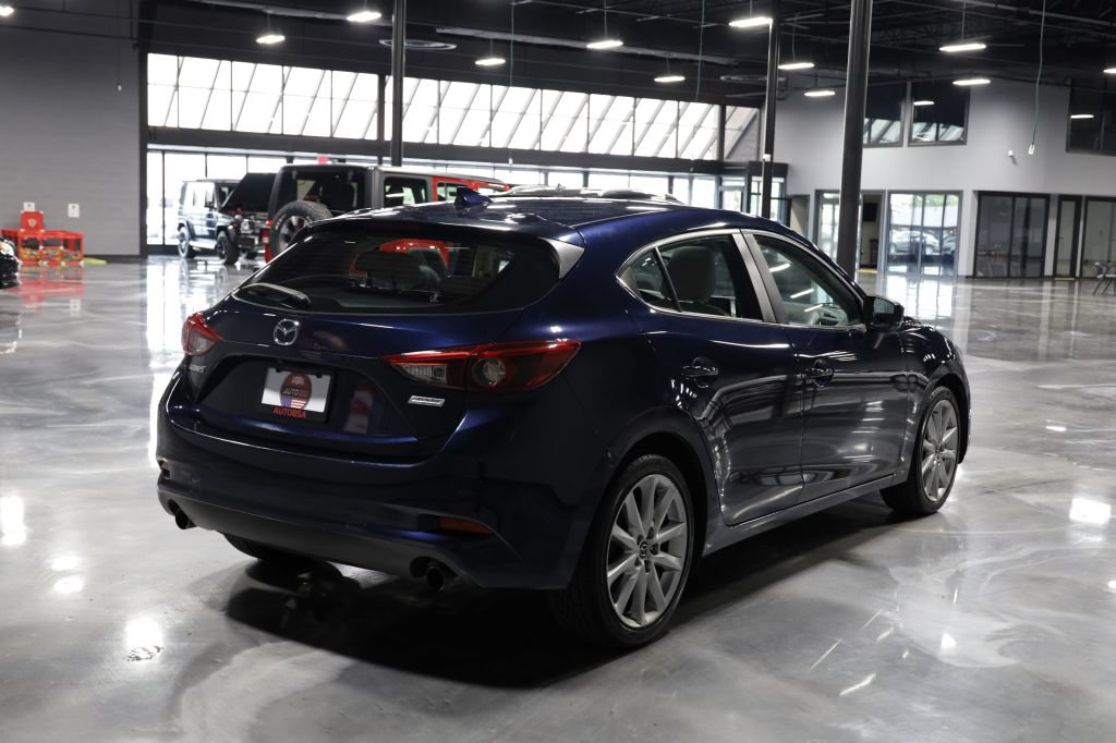 Used 2017 MAZDA MAZDA3 Grand Touring w/ Premium Equipment Package FWD image 7