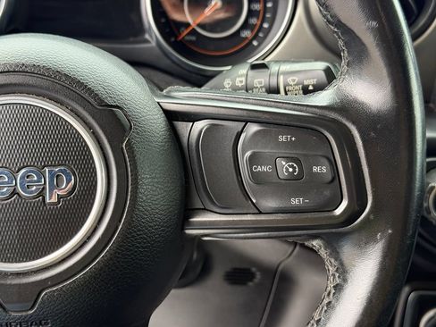 Used 2021 Jeep Wrangler Unlimited Sport AWD/4WD image 20