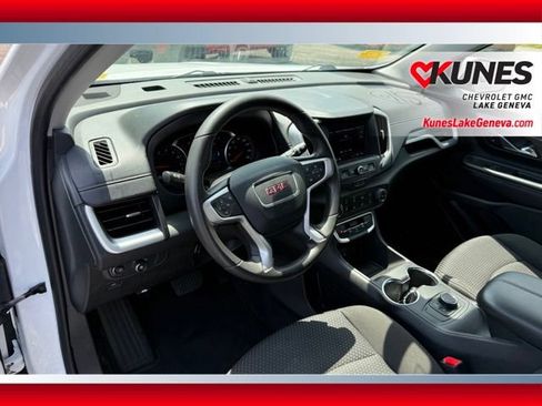 Used 2024 GMC Terrain SLE FWD image 14