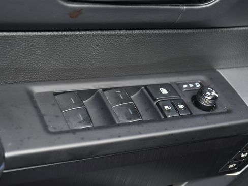 Used 2024 Toyota Tundra Platinum AWD/4WD image 11