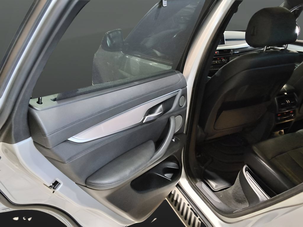 Used 2017 BMW X6 xDrive35i AWD/4WD image 31