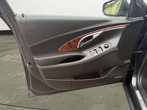 Used 2011 Buick LaCrosse CXL w/ Driver Confidence Package image 9