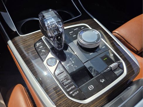 Used 2021 BMW X7 xDrive40i w/ Executive Package AWD/4WD image 25