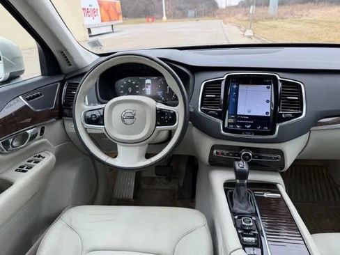 Used 2016 Volvo XC90 T6 Momentum w/ Protection Package Plus image 31