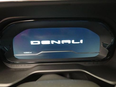 Used 2023 GMC Yukon Denali AWD/4WD image 11