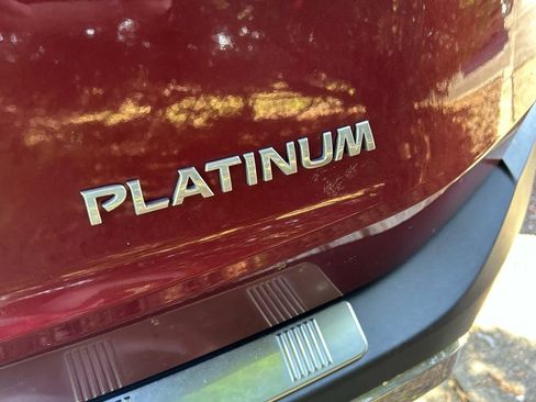 Used 2023 Nissan Rogue Platinum w/ Platinum Premium Package FWD image 9
