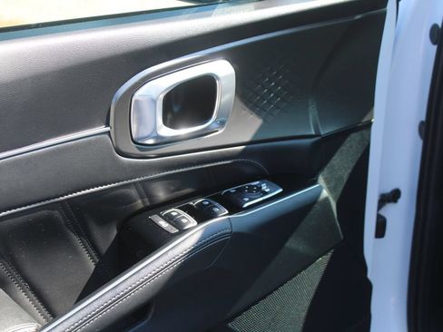 Certified 2022 Kia Sorento SX AWD/4WD image 20