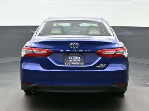 Used 2018 Toyota Camry XLE w/ Four Season Floor Mat Package FWD image 5