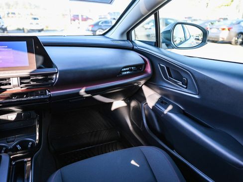 Certified 2026 Toyota Prius Plug-In Hybrid image 6