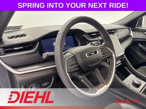 Used 2024 Jeep Grand Cherokee L Altitude AWD/4WD image 23