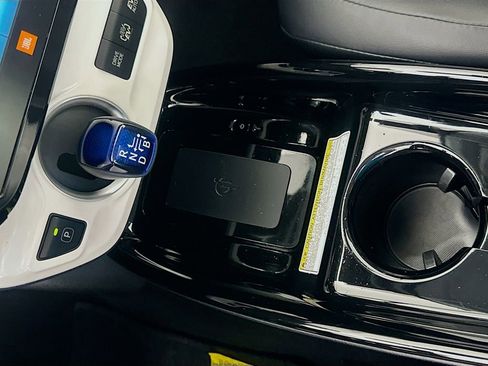 Used 2018 Toyota Prius Prime Advanced FWD image 16