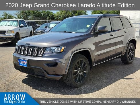 Used 2020 Jeep Grand Cherokee Altitude AWD/4WD image 5