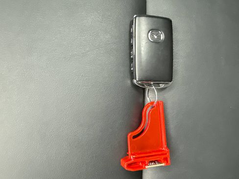 Used 2024 MAZDA MAZDA3 s FWD image 53