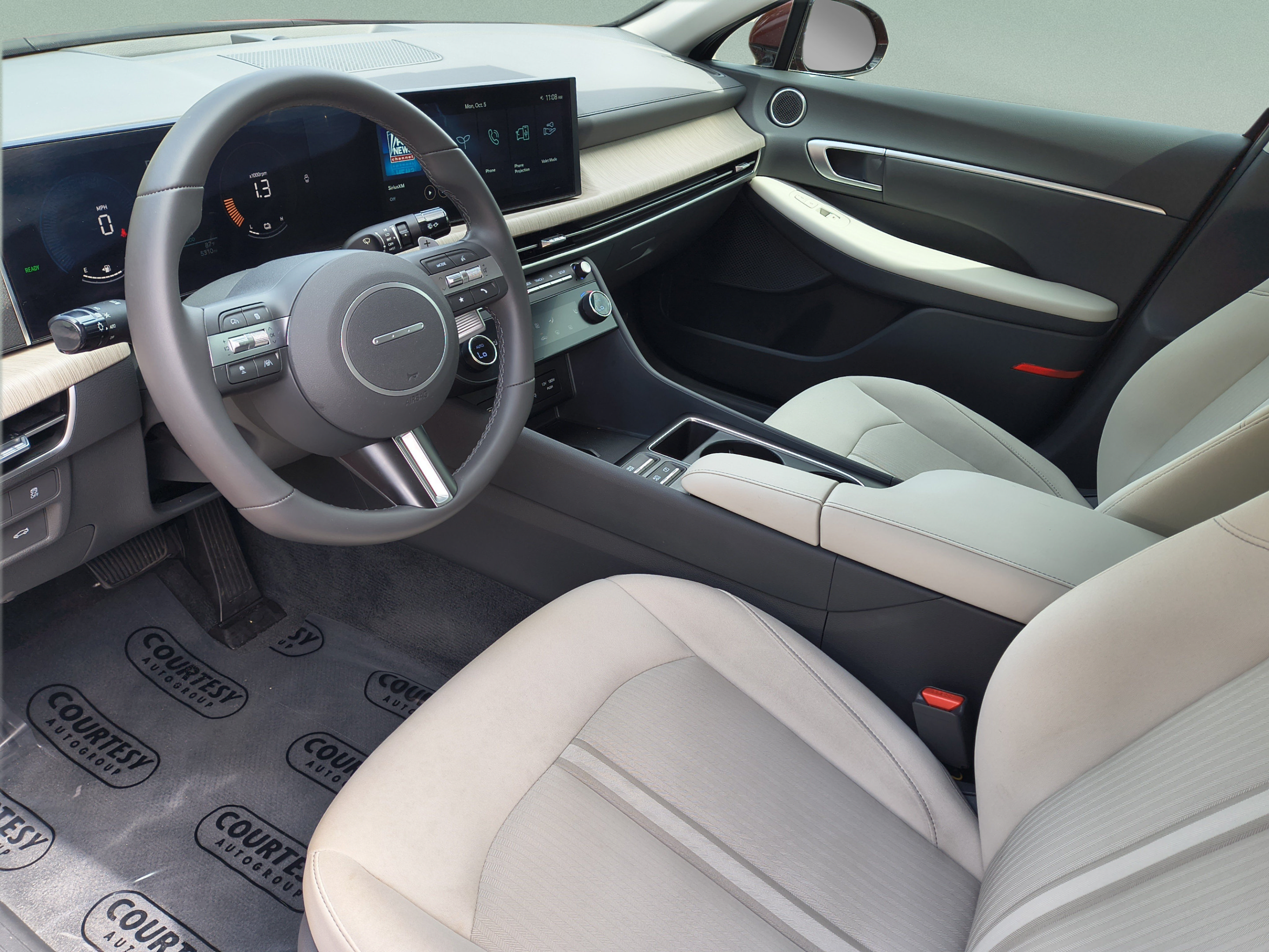 Certified 2025 Hyundai Sonata SEL FWD image 17