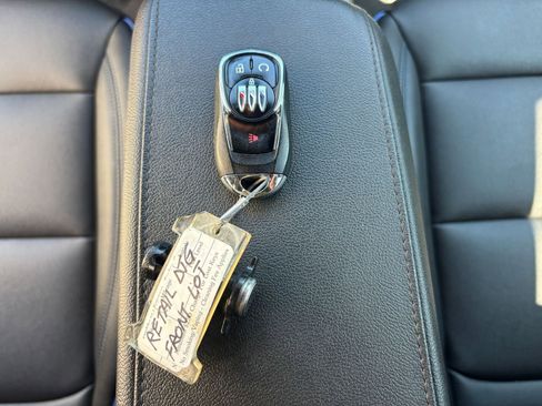 Used 2025 Buick Envista Sport Touring image 22