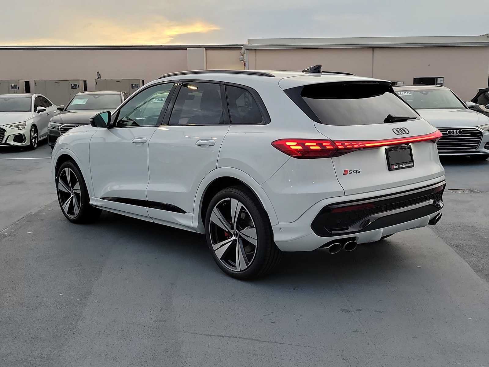 New 2026 Audi SQ5 Premium Plus AWD/4WD image 4