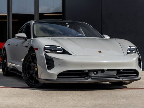 Certified 2023 Porsche Taycan GTS image 6