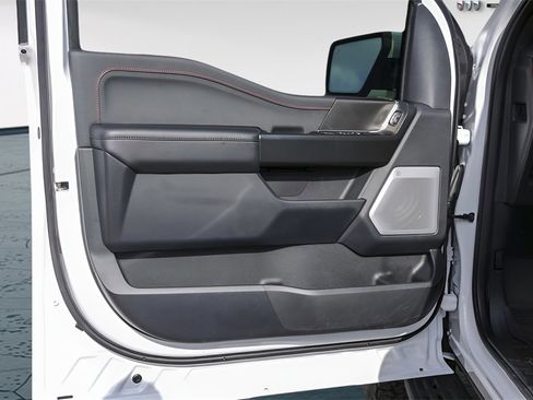 Used 2025 Ford F150 Raptor image 31