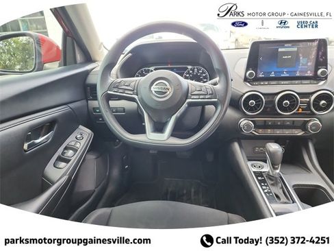 Used 2023 Nissan Sentra SV image 9