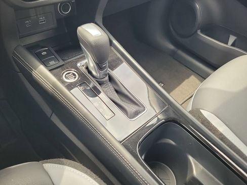 Certified 2023 Nissan Kicks SR w/ SR Premium Package FWD image 32