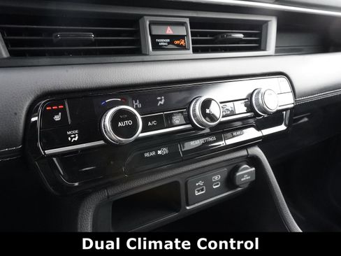 Used 2024 Honda Pilot EX-L image 7