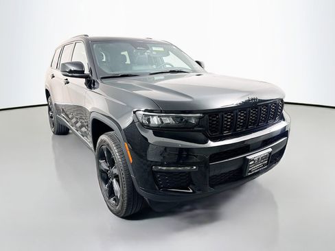 Used 2025 Jeep Grand Cherokee L Limited w/ Black Appearance Package AWD/4WD image 1