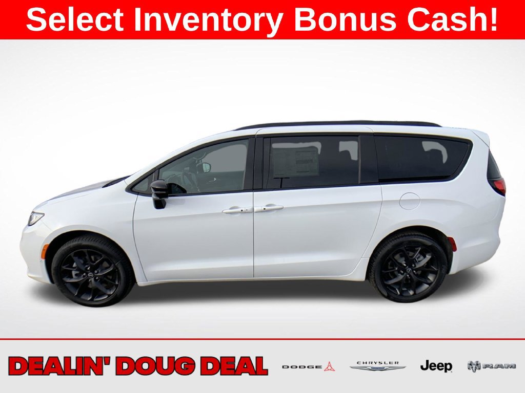 New 2026 Chrysler Pacifica Select w/ S Appearance Package AWD/4WD image 2