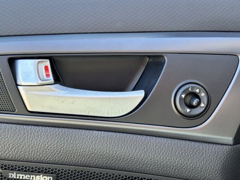 Used 2016 Hyundai Veloster Turbo image 12