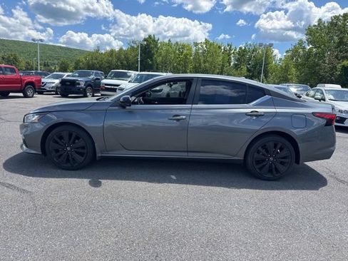 Certified 2022 Nissan Altima 2.5 SR w/ Midnight Edition Package AWD/4WD image 8