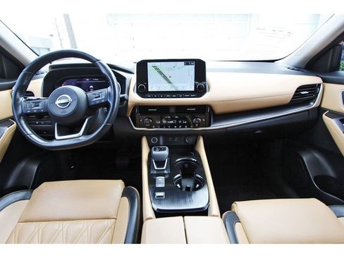 Used 2023 Nissan Rogue Platinum w/ Platinum Premium Package image 9