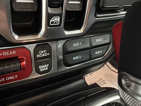 New 2025 Jeep Wrangler Unlimited Rubicon 392 image 31