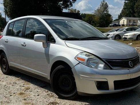 Used 2011 Nissan Versa 1.8 S w/ Plus Pkg image 1